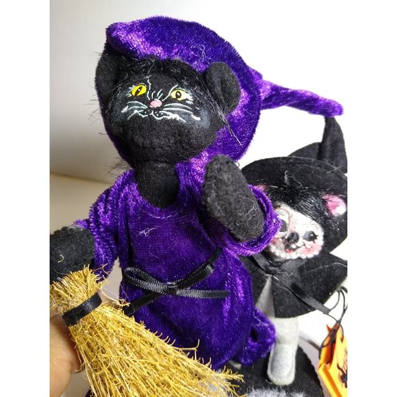 Annalee Black Cat Witch Halloween Artist Doll 6in Purple Hat Broomstick 2018 - Picture 2 of 4